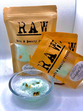 Load image into Gallery viewer, Bath Salt Soaks